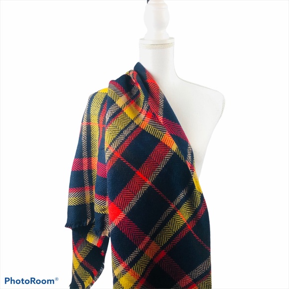 NWT MAURICES Women’s Winter Scarf 54” x 54” Multi Color Plaid - Picture 2 of 8